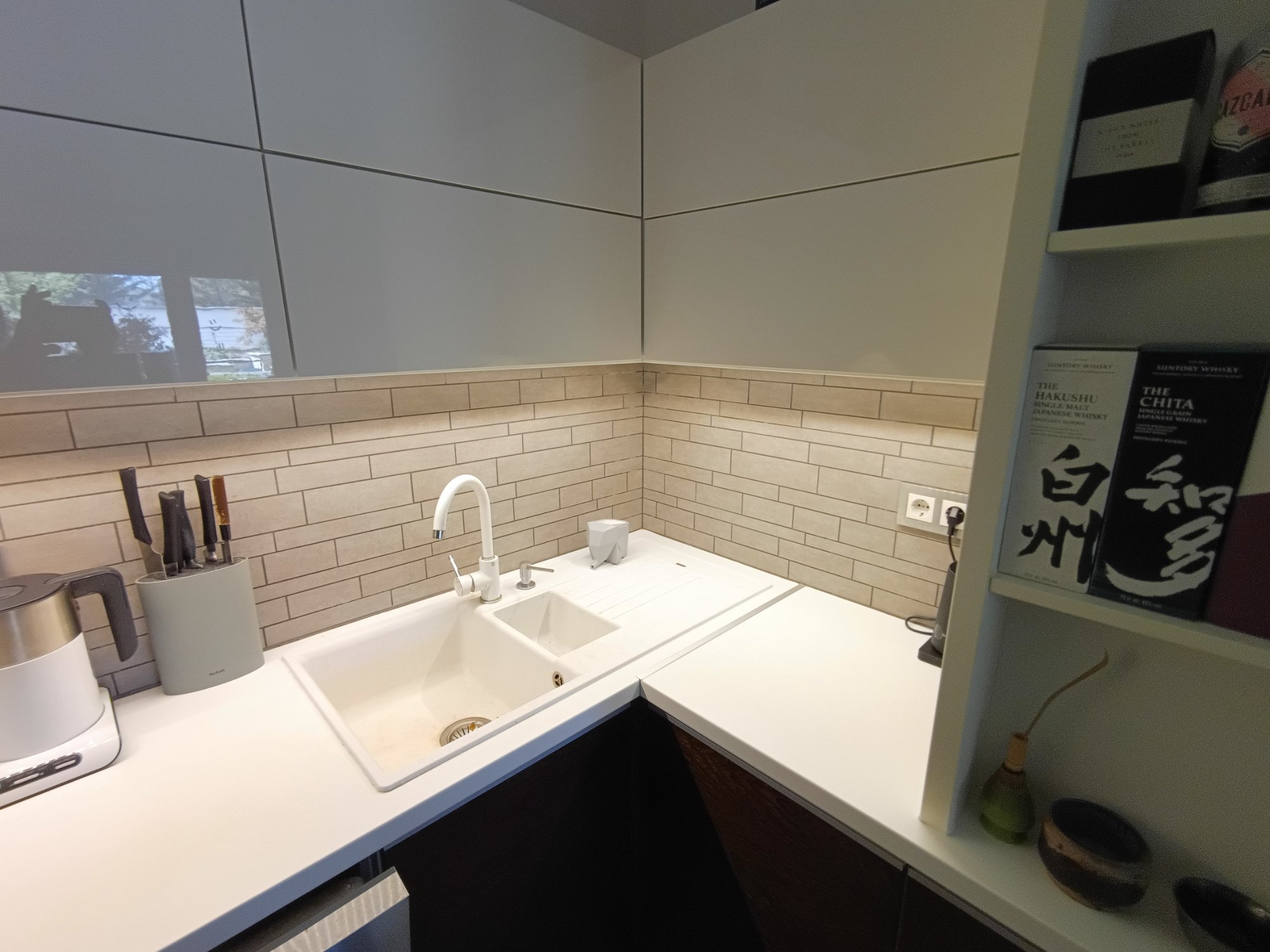 Kitchen sink and worktop